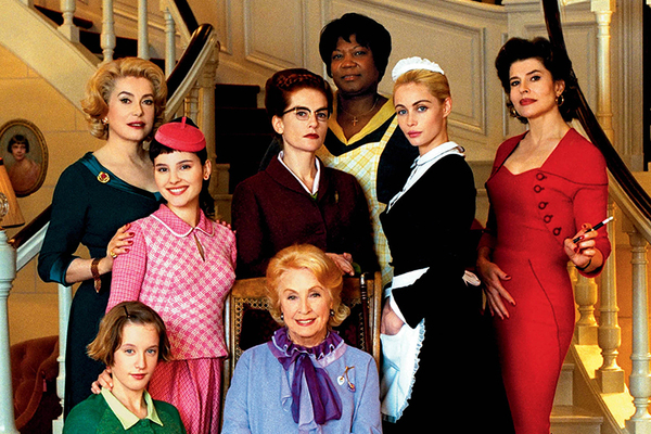 8 FEMMES