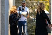 Isabelle Huppert - Sortie d'Usine