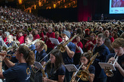 <span style='display:inline-block; background-color:#DF071E; width: 100%;padding:5px;'>L'Orchestre Des Essoufflés</span>