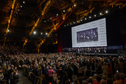 <span style='display:inline-block; background-color:#DF071E; width: 100%;padding:5px;'>La Halle Tony Garnier</span>