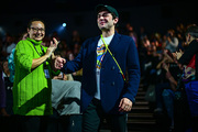 <span style='display:inline-block; background-color:#DF071E; width: 100%;padding:5px;'>Xavier Dolan</span>