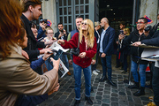<span style='display:inline-block; background-color:#DF071E; width: 100%;padding:5px;'>Vanessa Paradis</span>