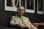 <span style='display:inline-block; background-color:#DF071E; width: 100%;padding:5px;'>Gian Luca Farinelli</span>
