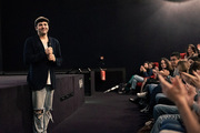 <span style='display:inline-block; background-color:#DF071E; width: 100%;padding:5px;'>Xavier Dolan</span>