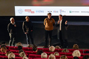 <span style='display:inline-block; background-color:#DF071E; width: 100%;padding:5px;'>Vincent Lindon</span>