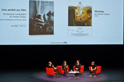 <span style='display:inline-block; background-color:#DF071E; width: 100%;padding:5px;'>UNE SOIRÉE AVEC XAVIER DOLAN</span>