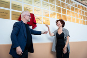 <span style='display:inline-block; background-color:#DF071E; width: 100%;padding:5px;'>Thierry Frémaux et Icíar Bollaín</span>