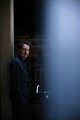 <span style='display:inline-block; background-color:#DF071E; width: 100%;padding:5px;'>Guillaume Gallienne</span>