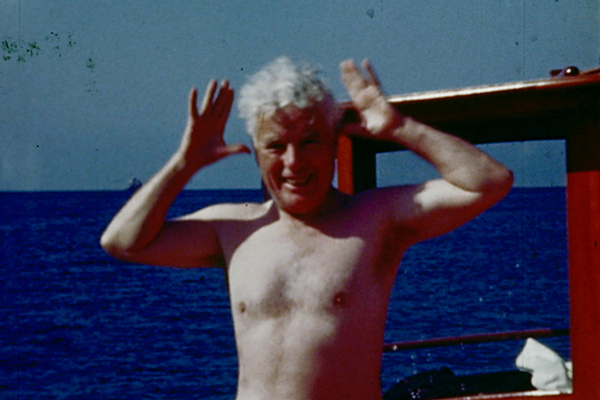 Chaplin-Spirit-of-The-Tramp_Super8_goof-Copyright-c-Roy-Export-Co-Ltd