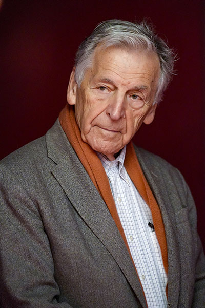<span style='display:inline-block; background-color:#DF071E; width: 100%;padding:5px;'>MASTER CLASS Rencontre avec Costa-Gavras</span>